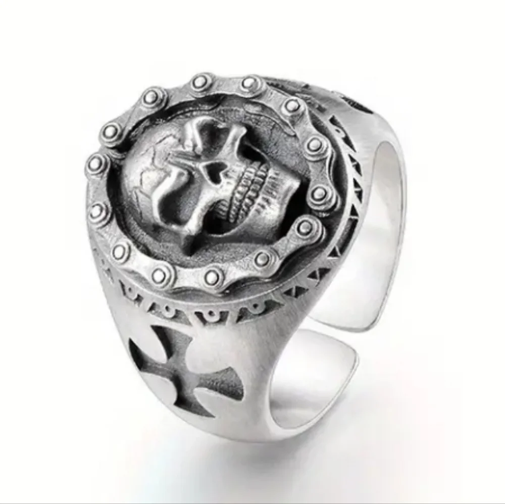 Silvertone Skull Ring
